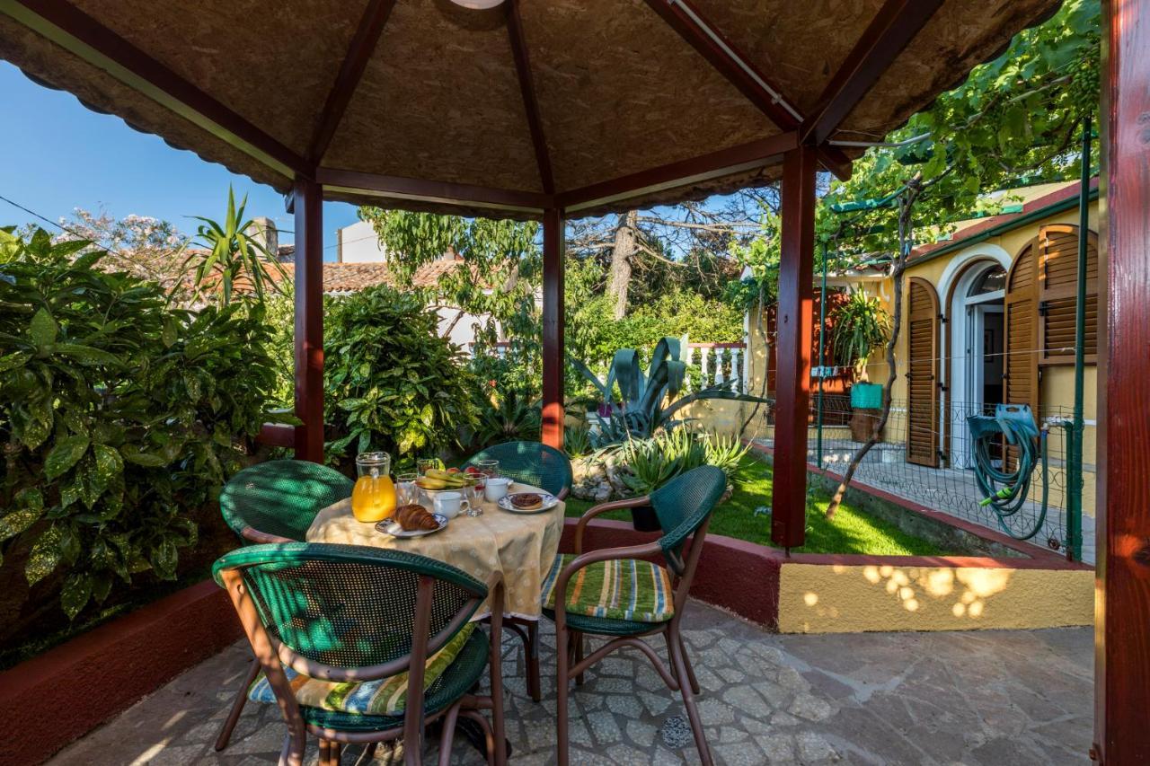 Apartman Maya Mali Lošinj Exterior foto